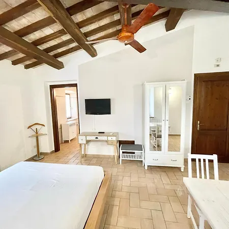Willa Italy At Its Best With A Unique That Sleeps 16 With Child Activity Park *