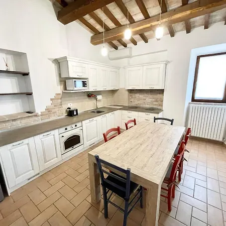 Italy At Its Best With A Unique That Sleeps 16 With Child Activity Park * Limiti (Umbria)