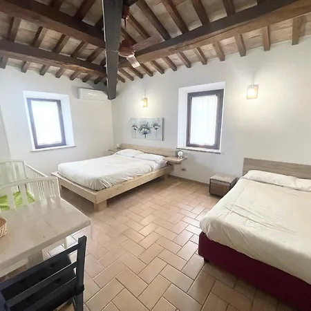 Italy At Its Best With A Unique That Sleeps 16 With Child Activity Park * Limiti (Umbria)