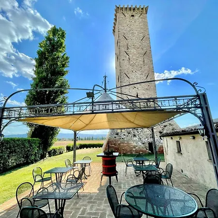 Italy At Its Best With A Unique That Sleeps 16 With Child Activity Park