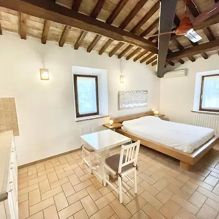 Italy At Its Best With A Unique That Sleeps 16 With Child Activity Park *