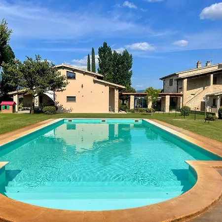 Italy At Its Best With A Unique That Sleeps 16 With Child Activity Park Willa *