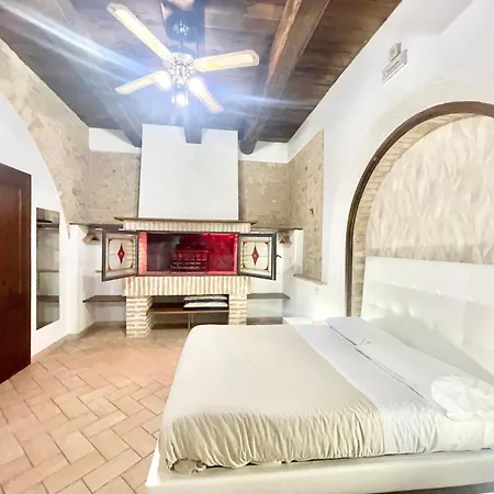 Willa Italy At Its Best With A Unique That Sleeps 16 With Child Activity Park *