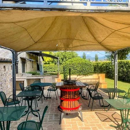 Willa Italy At Its Best With A Unique That Sleeps 16 With Child Activity Park *