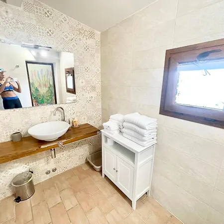 Italy At Its Best With A Unique That Sleeps 16 With Child Activity Park * Limiti (Umbria)