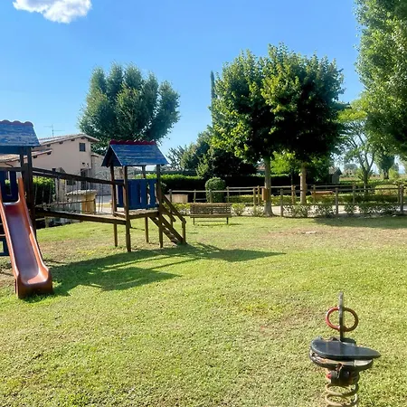 Italy At Its Best With A Unique That Sleeps 16 With Child Activity Park *