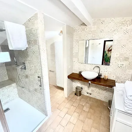 Italy At Its Best With A Unique That Sleeps 16 With Child Activity Park Limiti (Umbria)