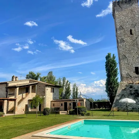 Willa Italy At Its Best With A Unique That Sleeps 16 With Child Activity Park